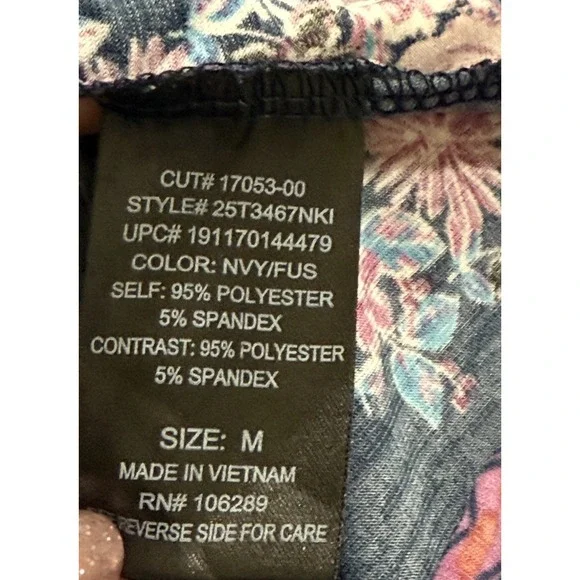 3 Pink Hearts‎ Brand  Multicolored Floral Design V-Neck Dress Size Medium - Picture 9 of 10